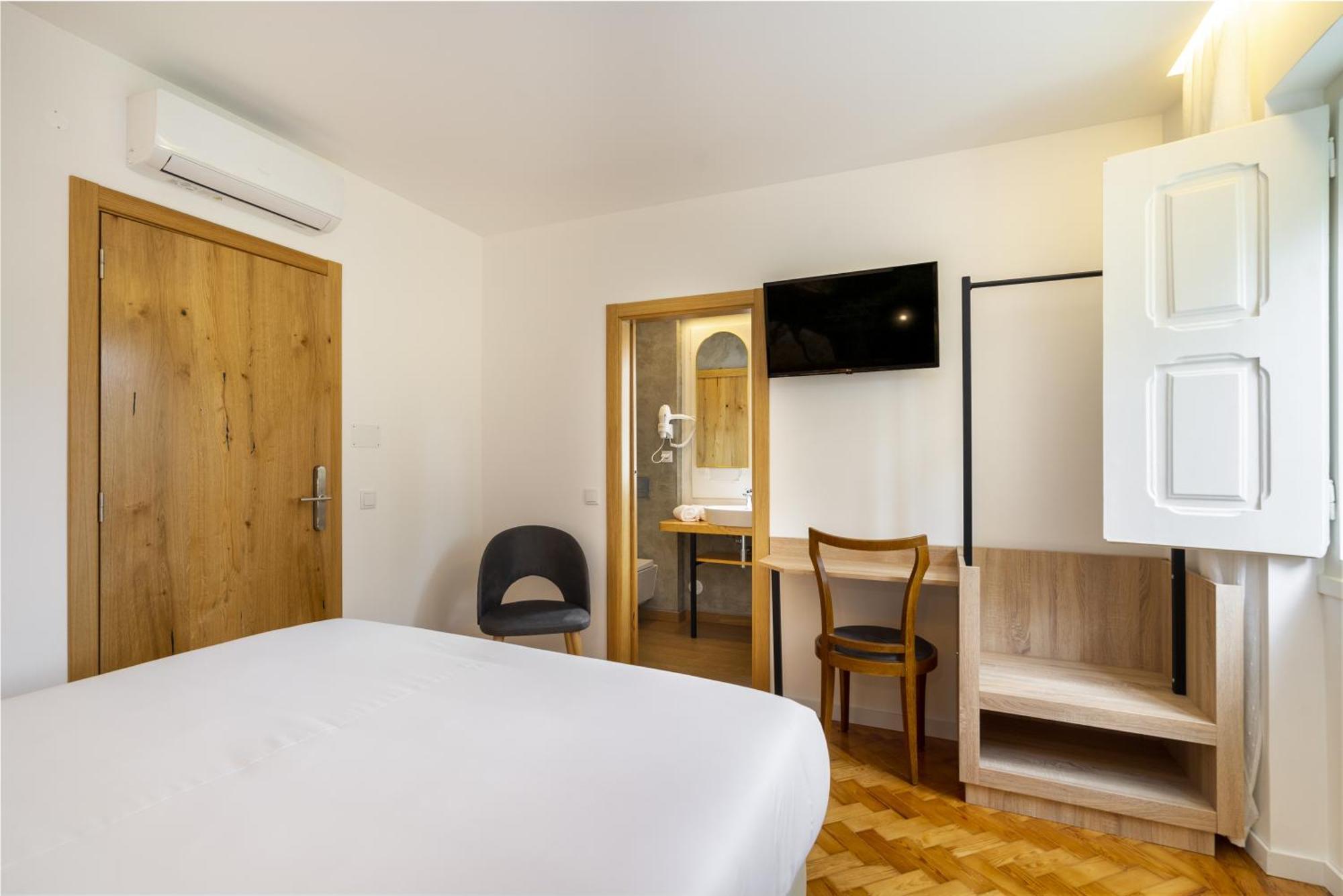 Forest Villas - Guest House 莱里亚 外观 照片